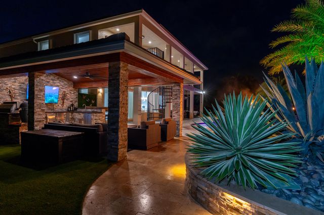 19132 Streamside Court, Boca Raton, FL 33498