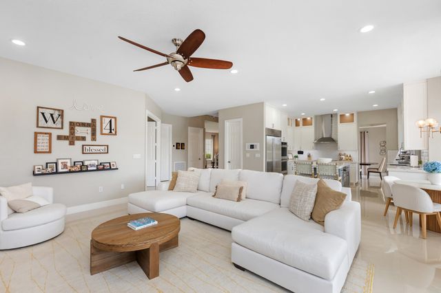 19132 Streamside Court, Boca Raton, FL 33498