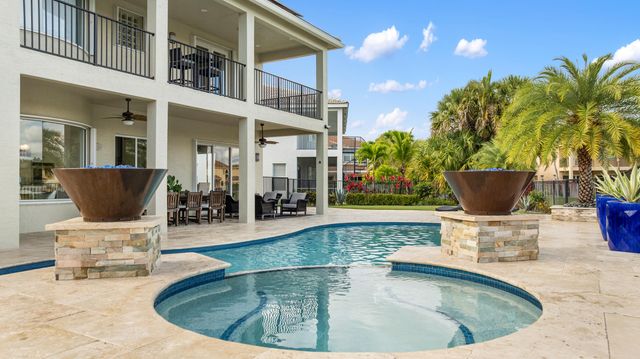 19132 Streamside Court, Boca Raton, FL 33498