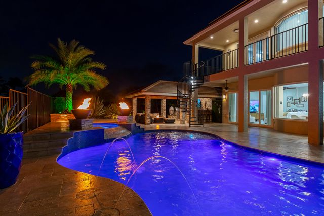 19132 Streamside Court, Boca Raton, FL 33498