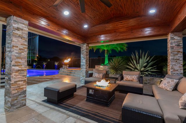 19132 Streamside Court, Boca Raton, FL 33498