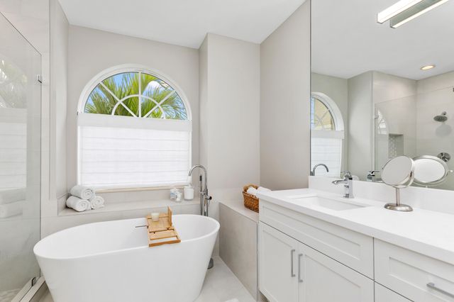 19132 Streamside Court, Boca Raton, FL 33498