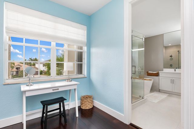 19132 Streamside Court, Boca Raton, FL 33498