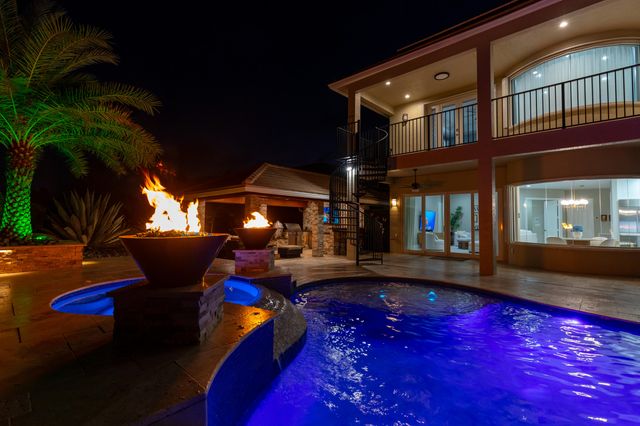 19132 Streamside Court, Boca Raton, FL 33498