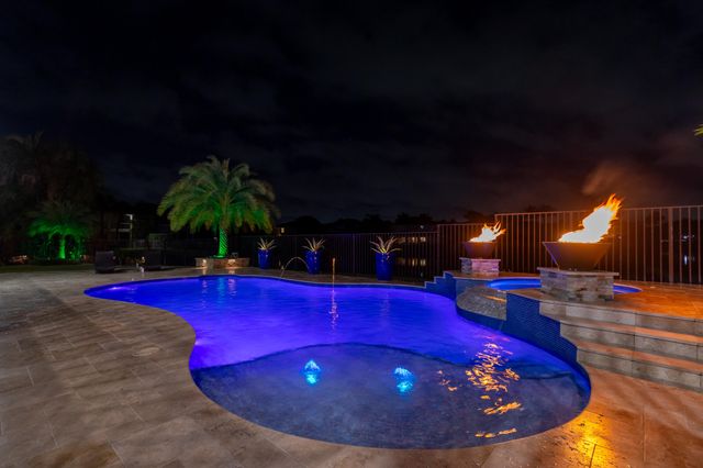 19132 Streamside Court, Boca Raton, FL 33498