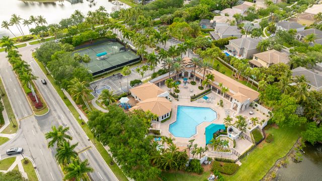 19132 Streamside Court, Boca Raton, FL 33498