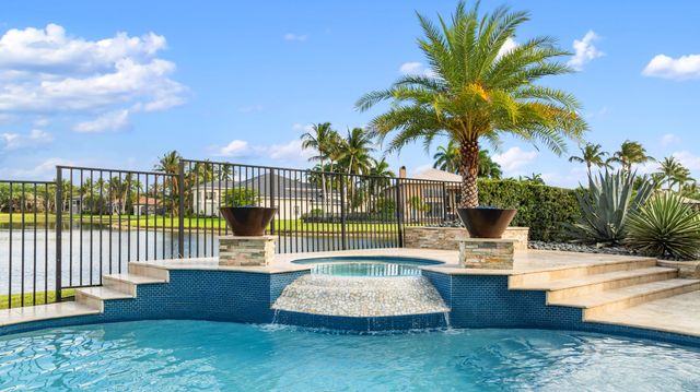 19132 Streamside Court, Boca Raton, FL 33498