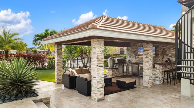 19132 Streamside Court, Boca Raton, FL 33498