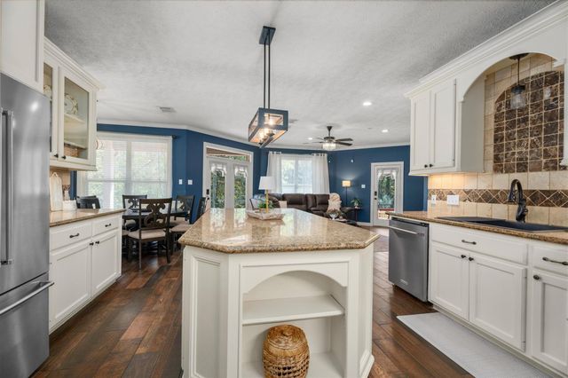 2261 Teas Crossing Drive, Conroe, TX 77304