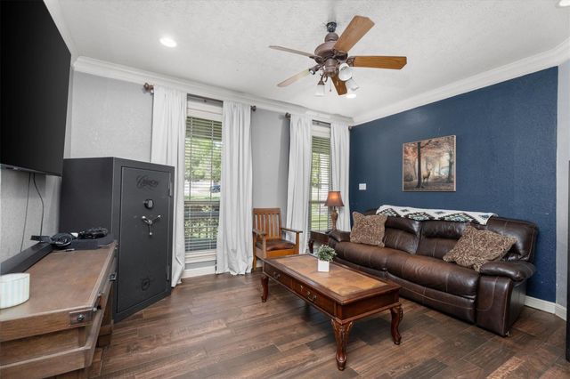 2261 Teas Crossing Drive, Conroe, TX 77304