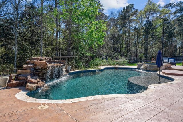 2261 Teas Crossing Drive, Conroe, TX 77304