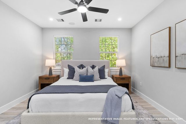 825 Paul Quinn Street E, Houston, TX 77091