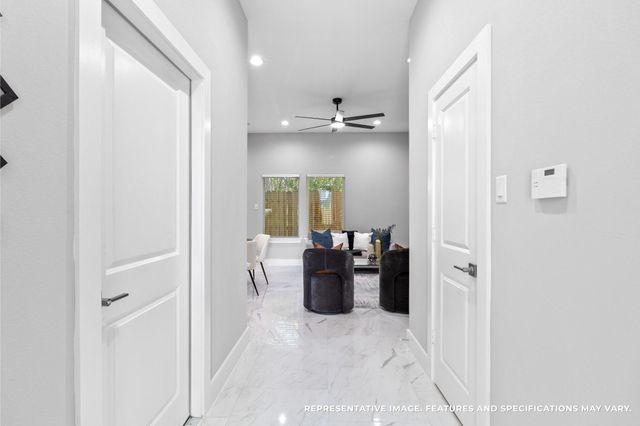 825 Paul Quinn Street E, Houston, TX 77091