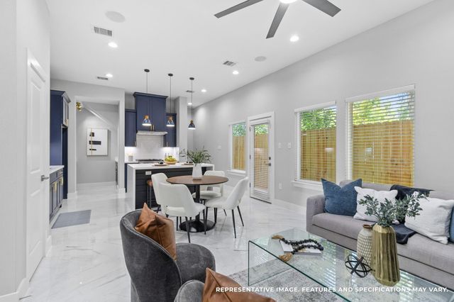 825 Paul Quinn Street E, Houston, TX 77091