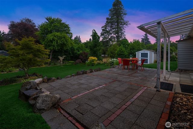 5702 239th Place SW, Mountlake Terrace, WA 98043