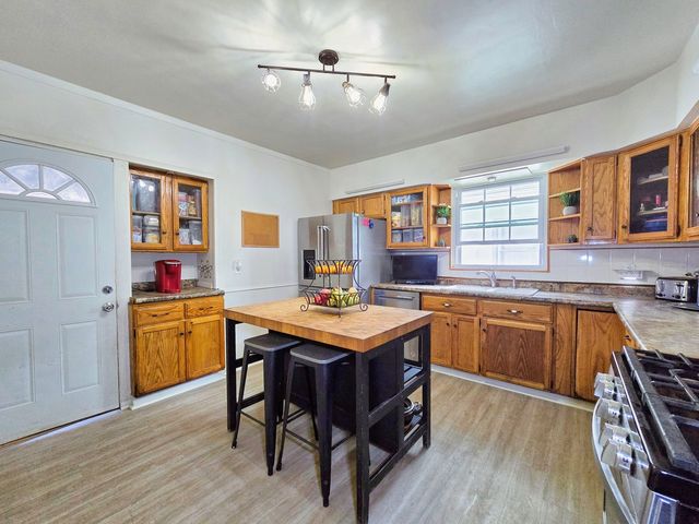 3715 Clinton Avenue, Berwyn, IL 60402