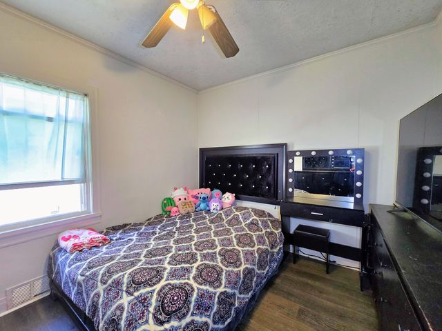 3715 Clinton Avenue, Berwyn, IL 60402