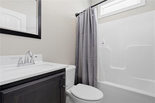 2705 Chasehire Drive, Lawrence, KS 66046