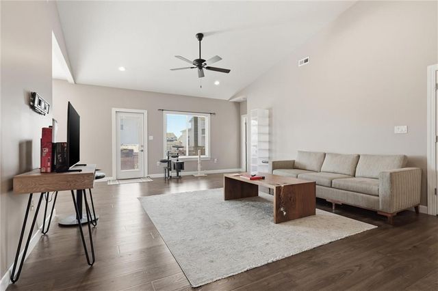 2705 Chasehire Drive, Lawrence, KS 66046