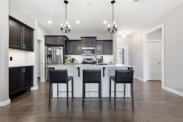 2705 Chasehire Drive, Lawrence, KS 66046