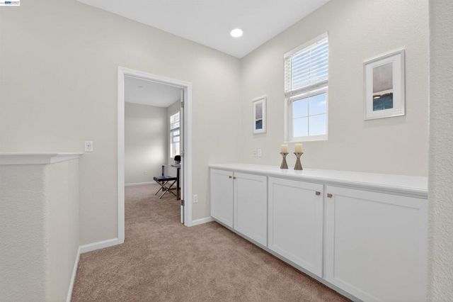 1005 S Fowler Ln, Mountain House, CA 95391