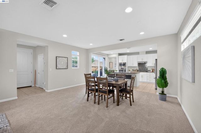 1005 S Fowler Ln, Mountain House, CA 95391