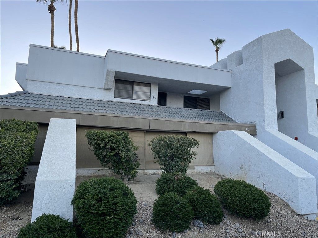 5301 E Waverly Drive 212, Palm Springs, CA 92264