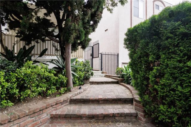 1122 9th Street 2, Santa Monica, CA 90403