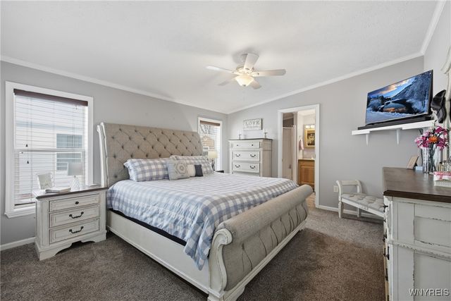 5455 Southwestern Boulevard 21, Hamburg, NY 14075