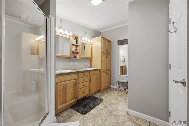 5455 Southwestern Boulevard 21, Hamburg, NY 14075