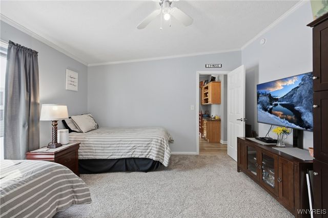 5455 Southwestern Boulevard 21, Hamburg, NY 14075