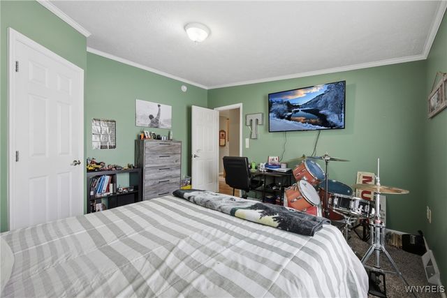 5455 Southwestern Boulevard 21, Hamburg, NY 14075