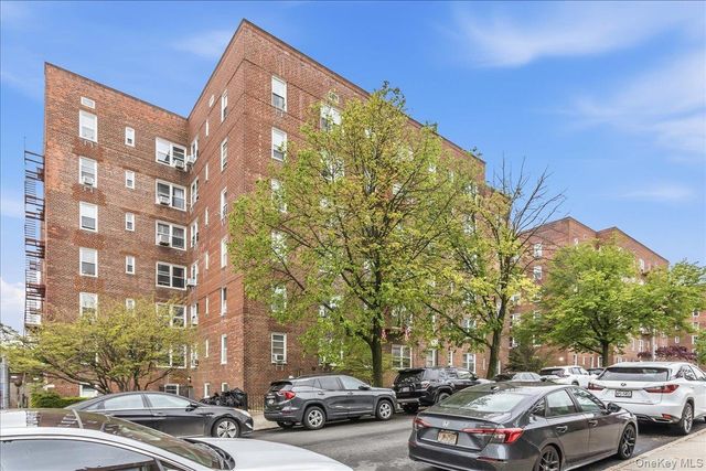 105-38 63rd Drive 1N, Forest Hills, NY 11375