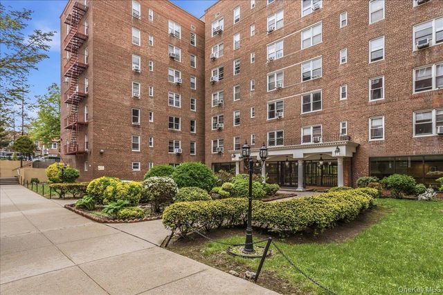 105-38 63rd Drive 1N, Forest Hills, NY 11375
