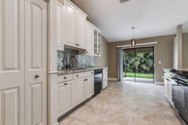 2713 Yarmouth Drive, Wellington, FL 33414