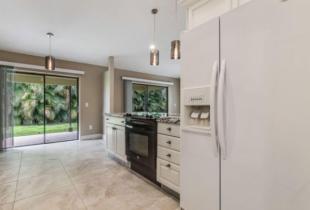 2713 Yarmouth Drive, Wellington, FL 33414