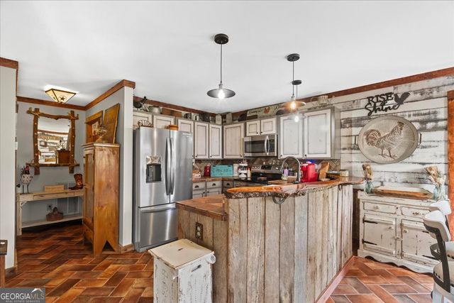 2388 River Bend Road SW, Plainville, GA 30733