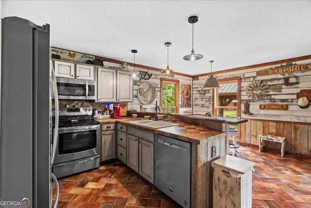 2388 River Bend Road SW, Plainville, GA 30733