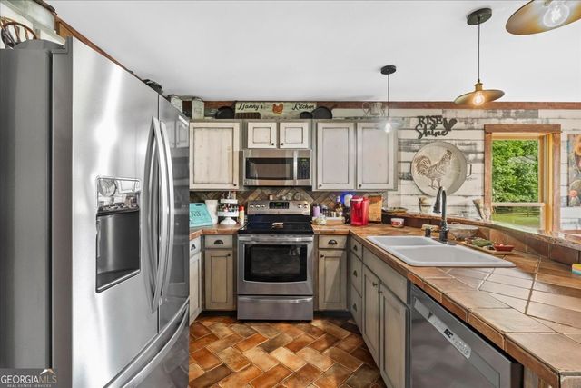 2388 River Bend Road SW, Plainville, GA 30733