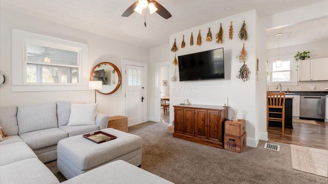 1953 Horns Hill Road NE, Newark, OH 43055