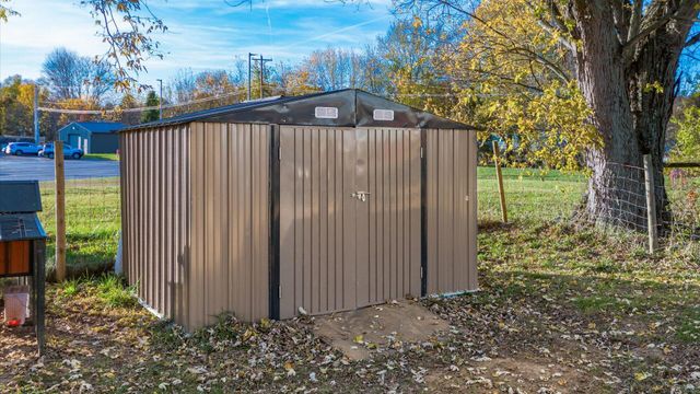 1953 Horns Hill Road NE, Newark, OH 43055