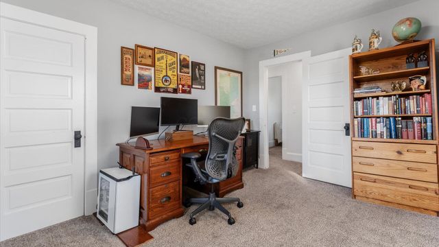 1953 Horns Hill Road NE, Newark, OH 43055