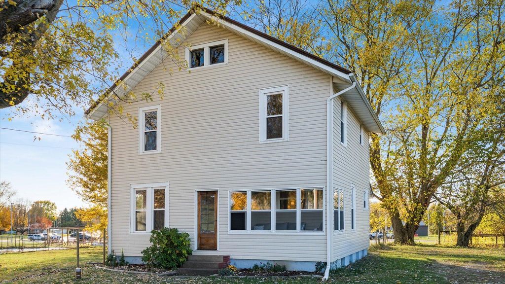 1953 Horns Hill Road NE, Newark, OH 43055