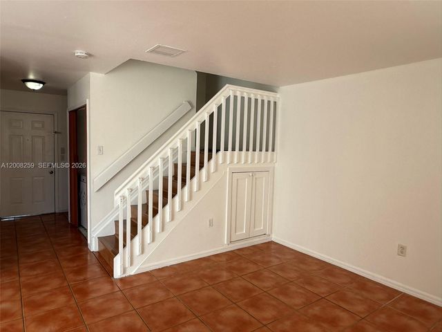 6235 SW Kendale Lakes Cir 239, Miami, FL 33183