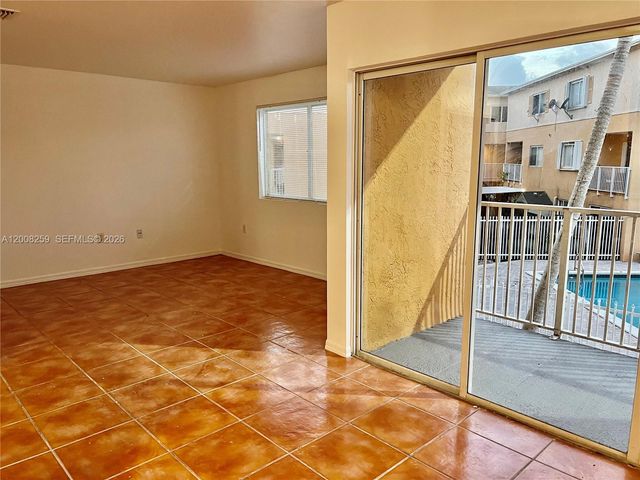 6235 SW Kendale Lakes Cir 239, Miami, FL 33183