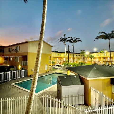 6235 SW Kendale Lakes Cir 239, Miami, FL 33183