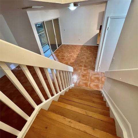 6235 SW Kendale Lakes Cir 239, Miami, FL 33183