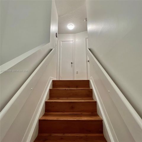 6235 SW Kendale Lakes Cir 239, Miami, FL 33183