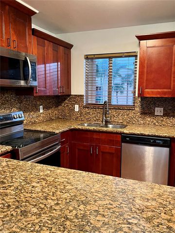 6235 SW Kendale Lakes Cir 239, Miami, FL 33183