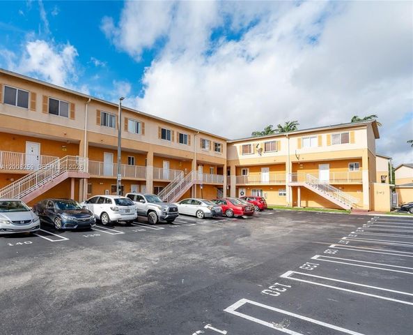 6235 SW Kendale Lakes Cir 239, Miami, FL 33183